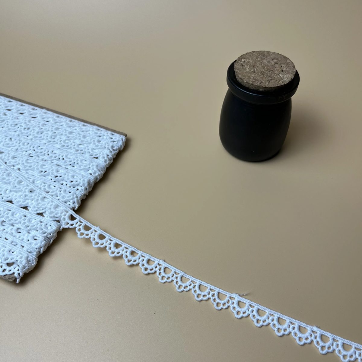 White Teardrop Crown Edge Milky Lace White