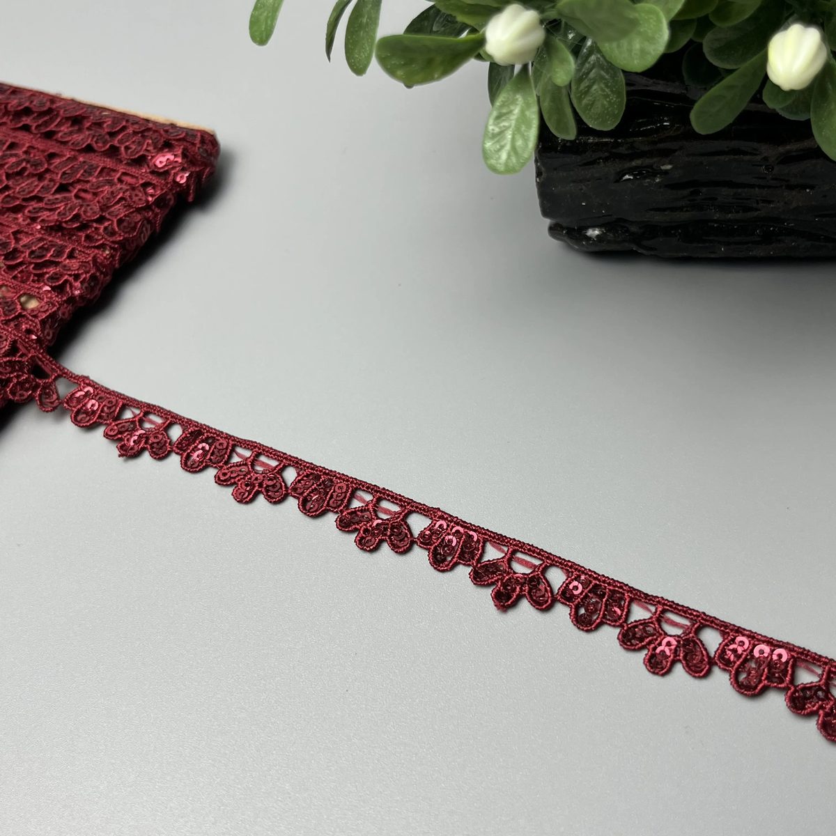 Triple Leaf Drop Shuttle Sitara Lace Deep Crimson Burgundy