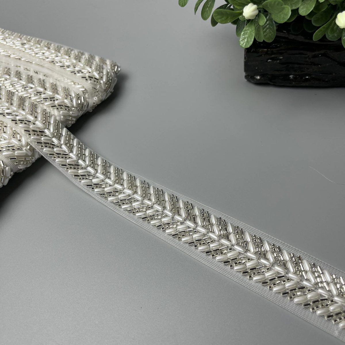 Chevron Pearl Cutdana Centre Lace Pearl White And Silver