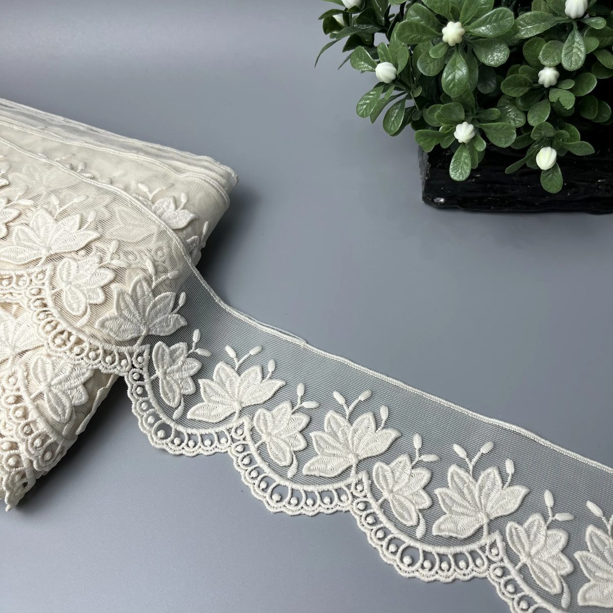 Lotus Bud Scalloped Organza Net Lace Pearl Ivory