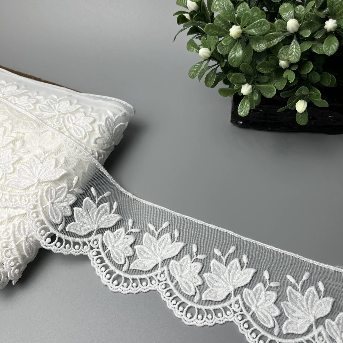 Lotus Bud Scalloped Organza Net Lace White