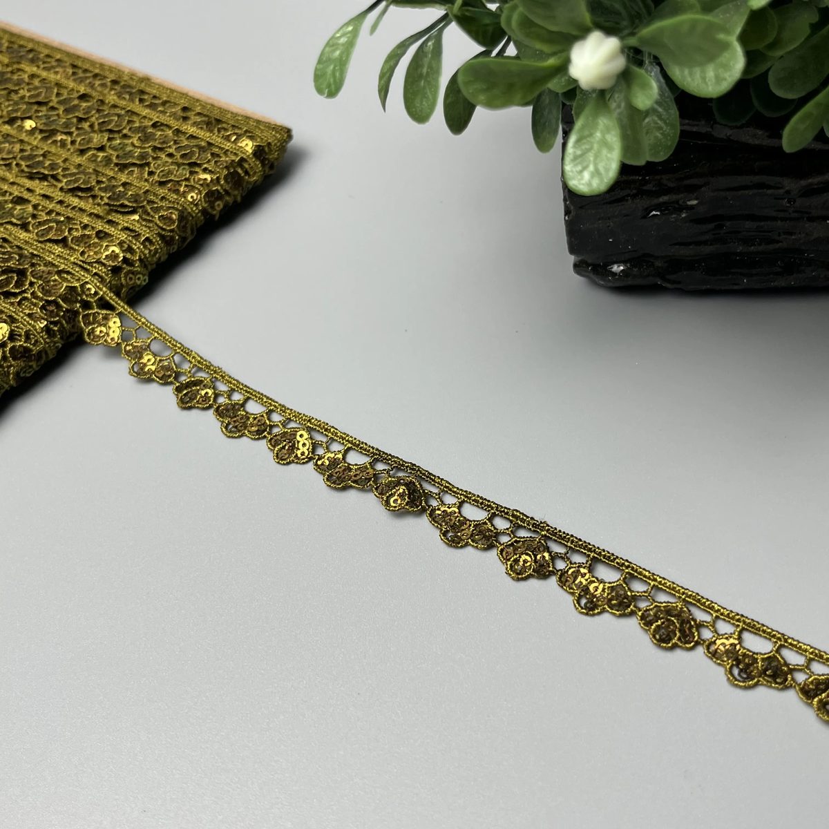 Floral Cluster Scallop Shuttle Sitara Lace Antique Olive Gold