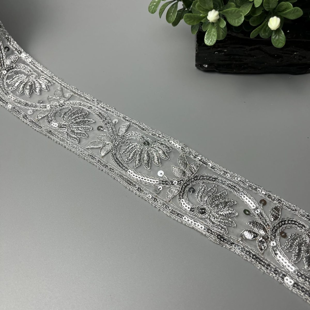 Wavy Floral Panni Sitara Tilla Work Fancy Lace